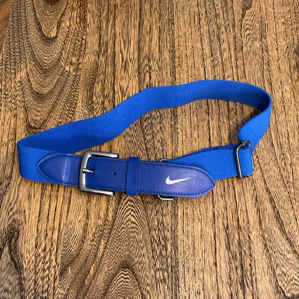 Kids’ Nike Baseball Elastic Belt, blue & white, silver buckle, One Size, NWOT